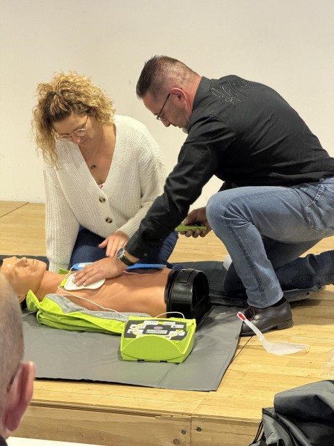 dae-defibrillateur-cours__