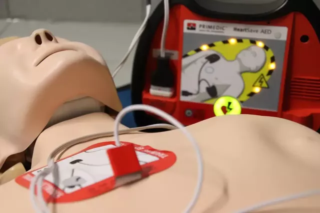 first-aid-4089599-1280__